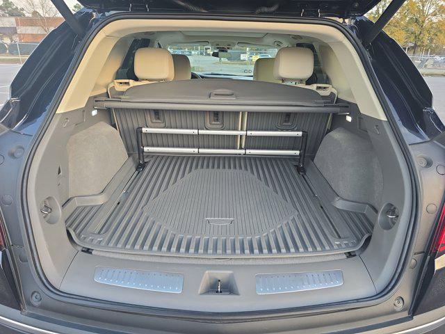 used 2022 Cadillac XT5 car, priced at $31,847