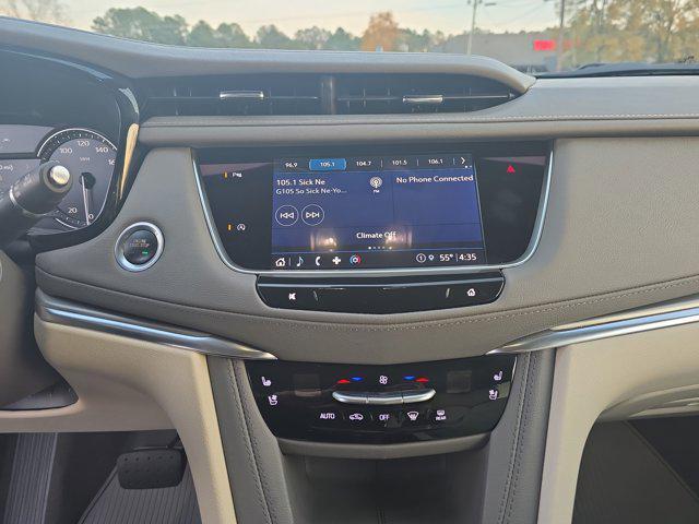 used 2022 Cadillac XT5 car, priced at $31,847