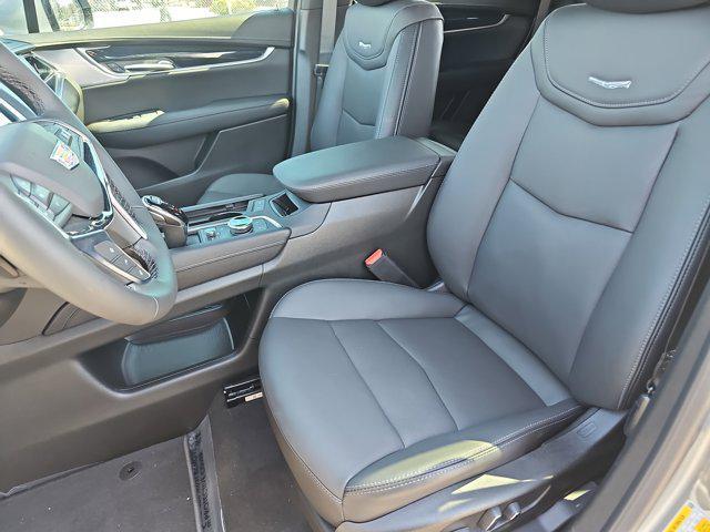 used 2025 Cadillac XT5 car, priced at $53,027