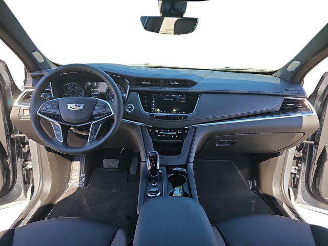used 2025 Cadillac XT5 car, priced at $53,027