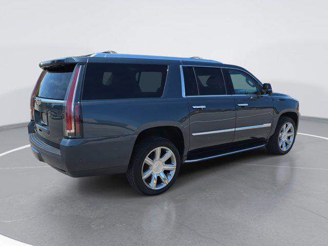 used 2020 Cadillac Escalade ESV car, priced at $34,811