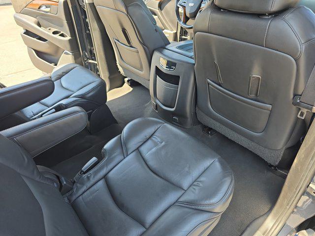 used 2020 Cadillac Escalade ESV car, priced at $34,811