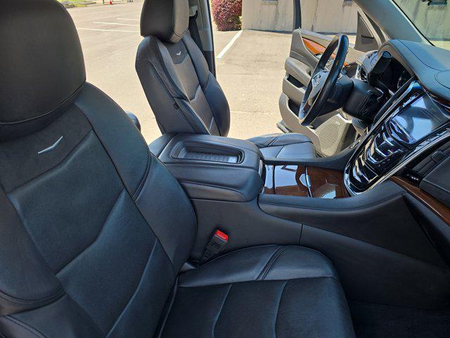 used 2020 Cadillac Escalade ESV car, priced at $34,811