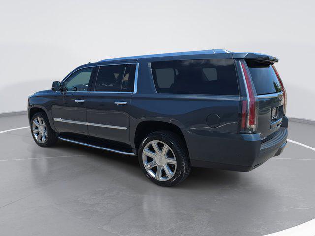 used 2020 Cadillac Escalade ESV car, priced at $34,811