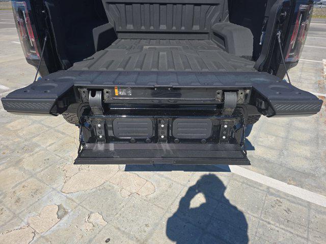 new 2025 GMC HUMMER EV Pickup car, priced at $109,285