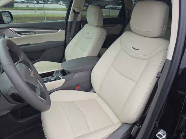 used 2025 Cadillac XT5 car, priced at $48,422