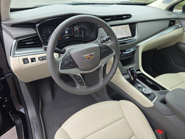 used 2025 Cadillac XT5 car, priced at $48,422