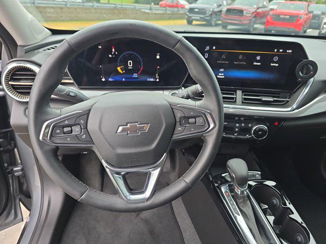 used 2025 Chevrolet Trax car, priced at $25,636