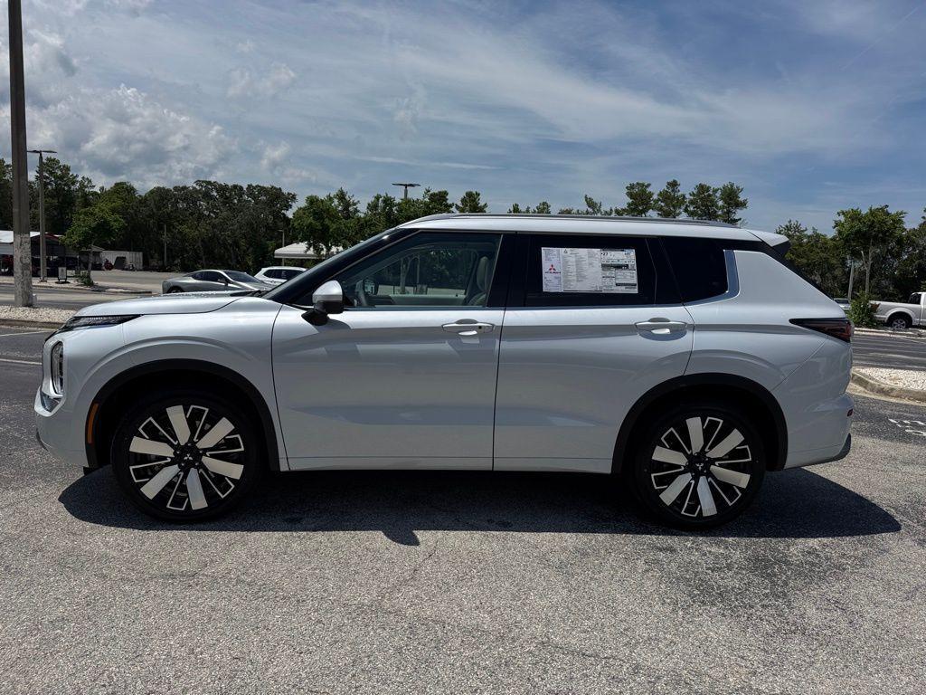 new 2025 Mitsubishi Outlander car, priced at $40,395