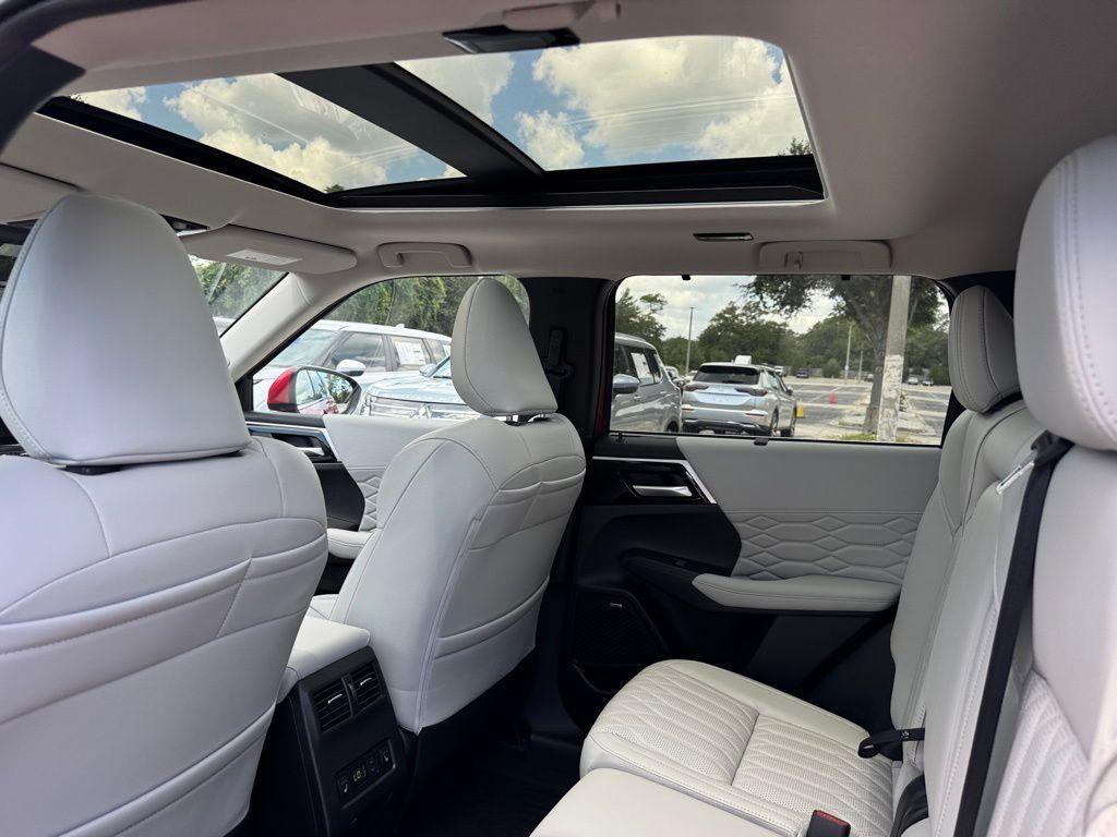 new 2025 Mitsubishi Outlander car, priced at $35,526