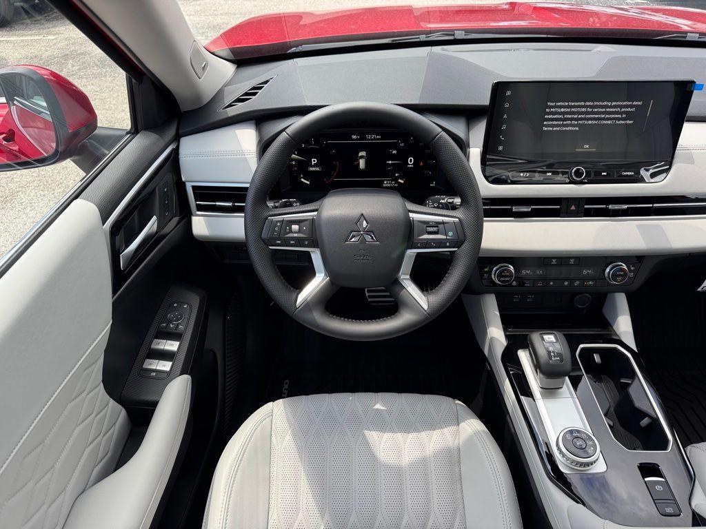 new 2025 Mitsubishi Outlander car, priced at $35,526