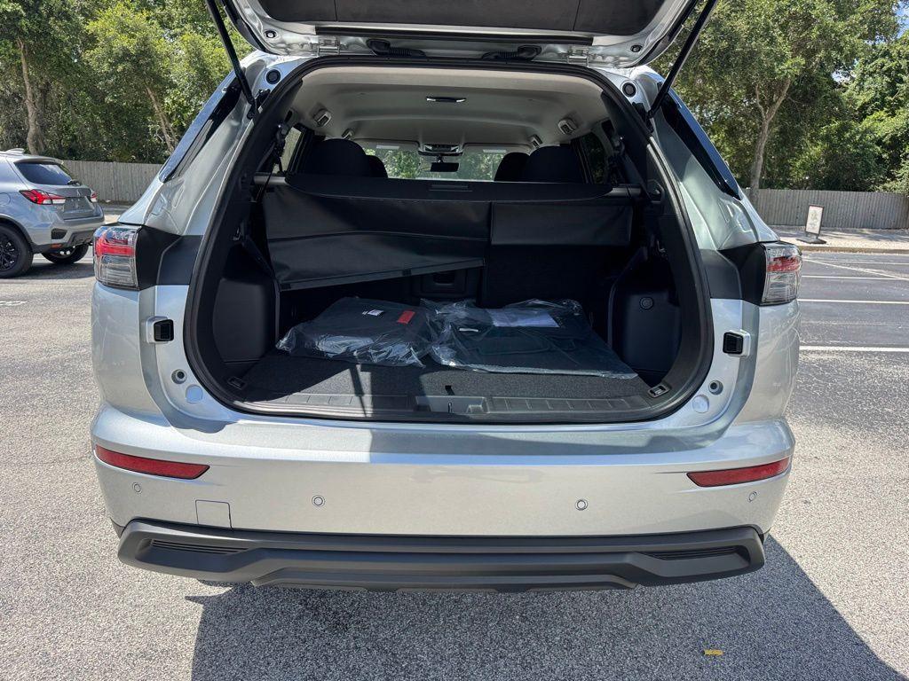 new 2025 Mitsubishi Outlander car, priced at $32,235