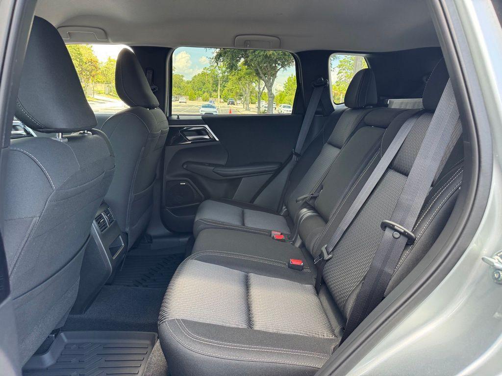 new 2025 Mitsubishi Outlander car, priced at $32,235