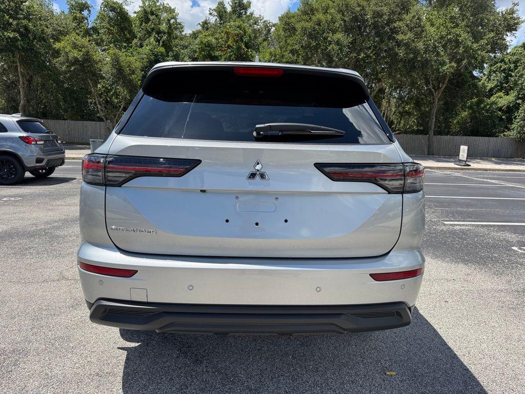 new 2025 Mitsubishi Outlander car, priced at $32,235