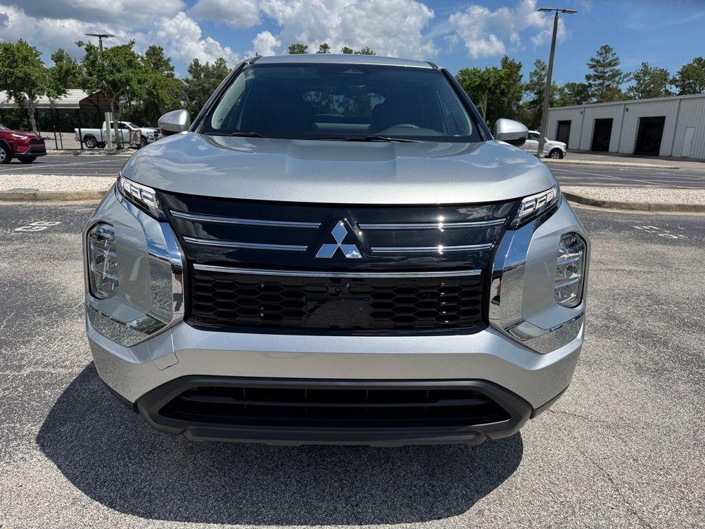 new 2025 Mitsubishi Outlander car, priced at $32,235