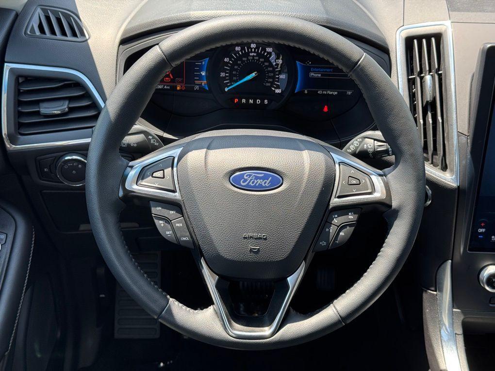 used 2024 Ford Edge car, priced at $30,500