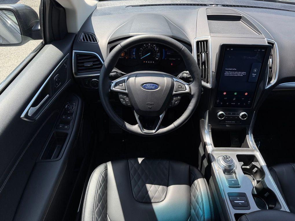 used 2024 Ford Edge car, priced at $30,500