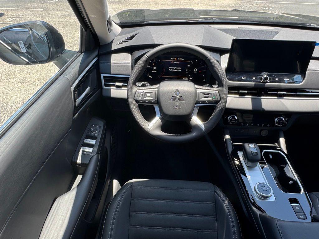 new 2025 Mitsubishi Outlander car, priced at $38,295