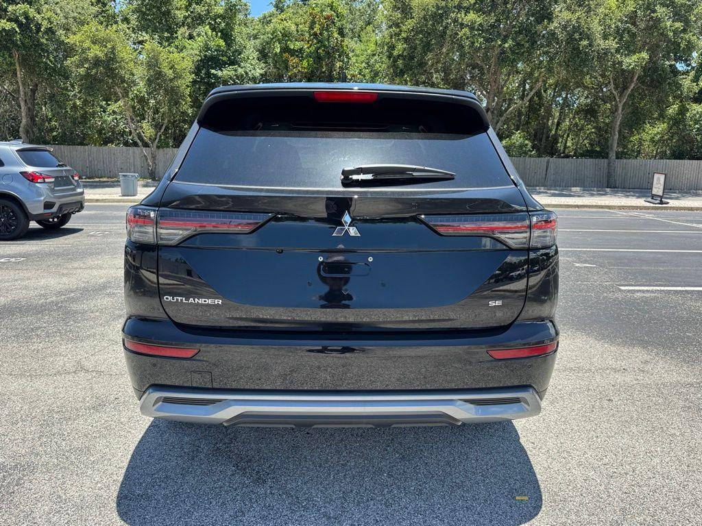new 2025 Mitsubishi Outlander car, priced at $38,295