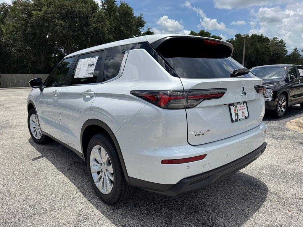 new 2025 Mitsubishi Outlander car, priced at $33,100