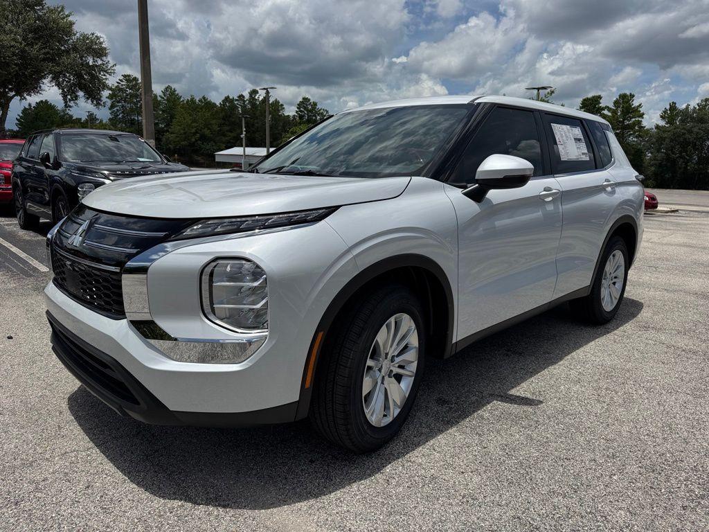 new 2025 Mitsubishi Outlander car, priced at $33,100