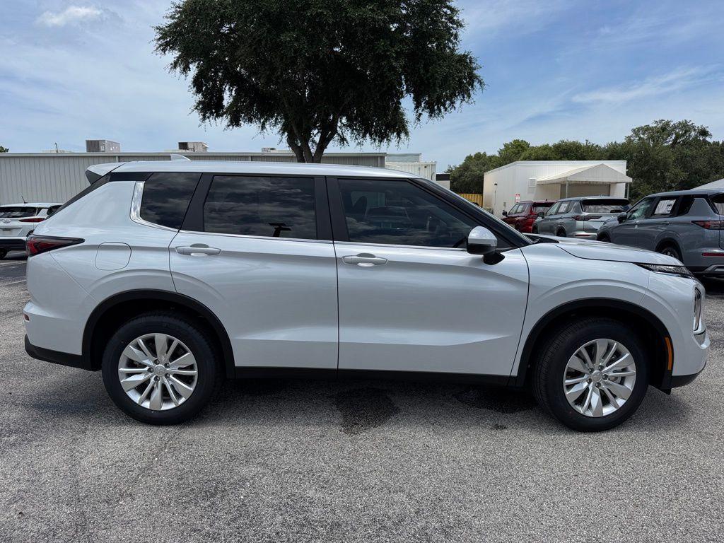 new 2025 Mitsubishi Outlander car, priced at $33,100