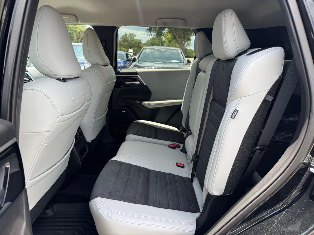 new 2025 Mitsubishi Outlander car, priced at $36,700