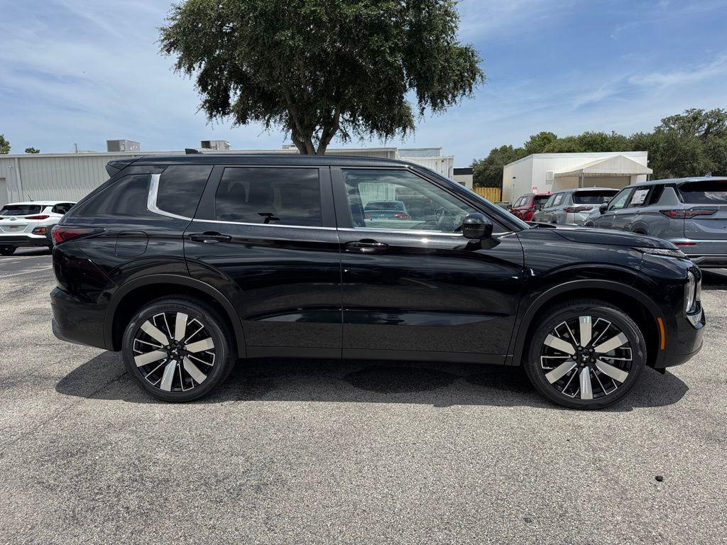 new 2025 Mitsubishi Outlander car, priced at $36,700