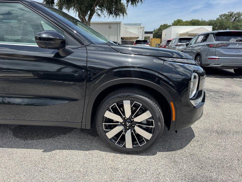 new 2025 Mitsubishi Outlander car, priced at $36,700