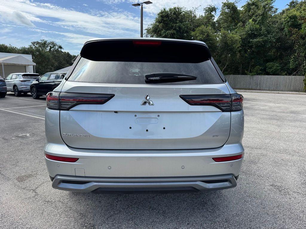 new 2025 Mitsubishi Outlander car, priced at $36,105