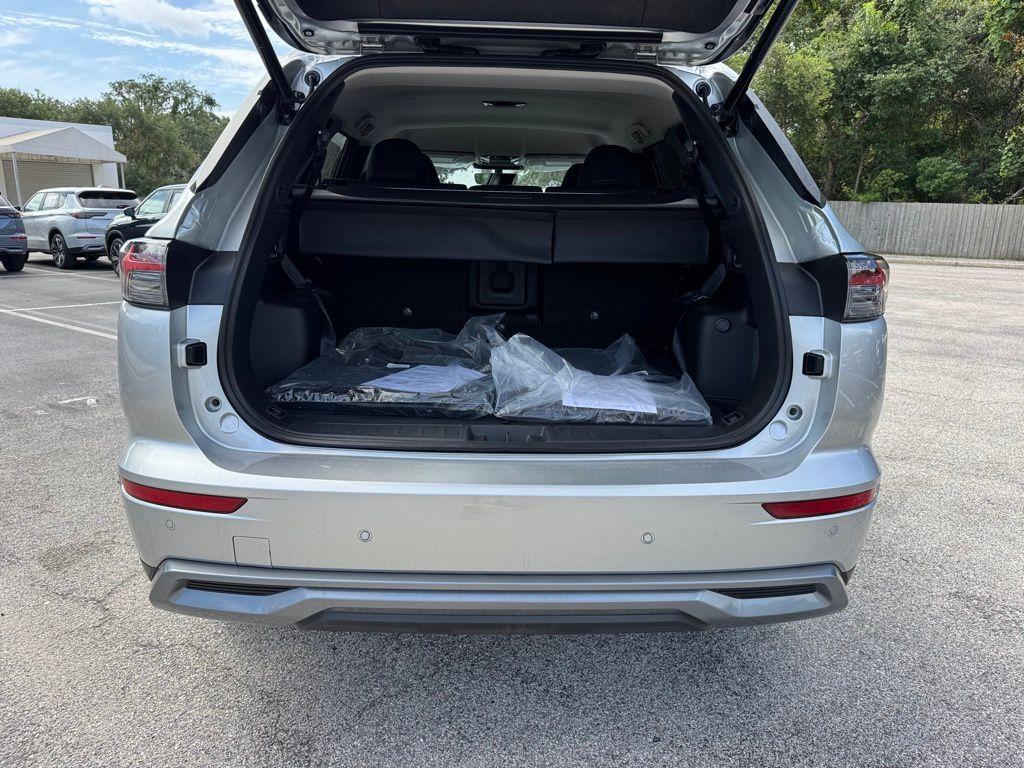 new 2025 Mitsubishi Outlander car, priced at $36,105