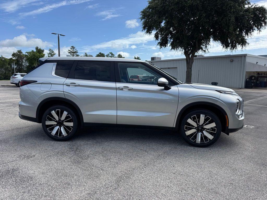 new 2025 Mitsubishi Outlander car, priced at $36,105