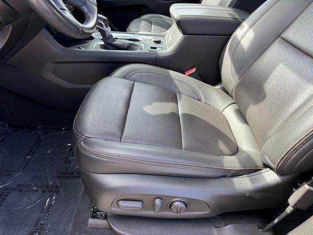 used 2022 Chevrolet Traverse car, priced at $37,200