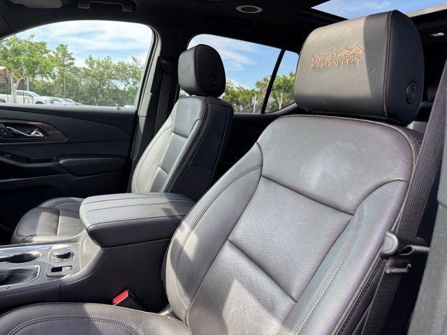 used 2022 Chevrolet Traverse car, priced at $37,200