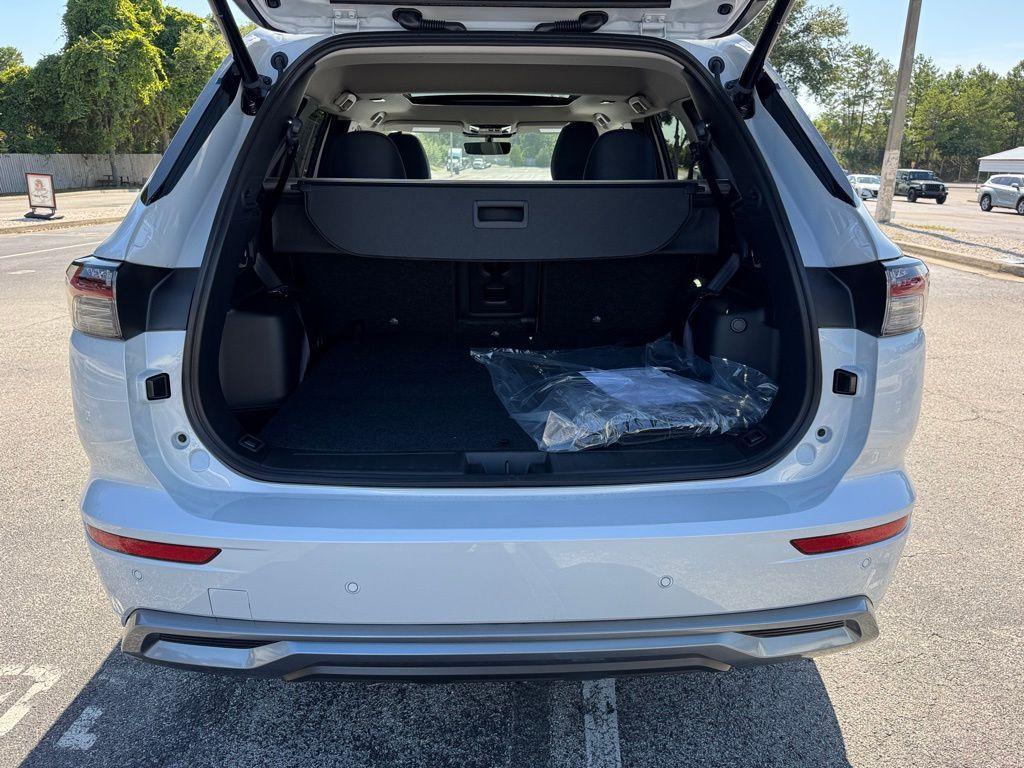 new 2025 Mitsubishi Outlander car, priced at $40,395