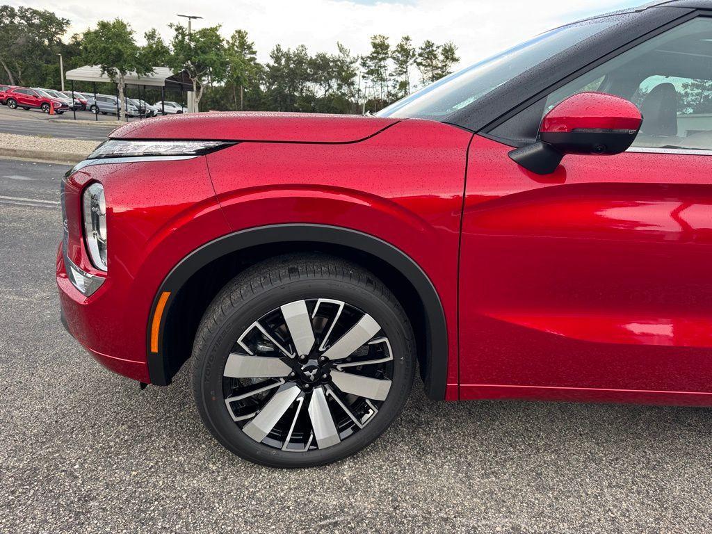 new 2025 Mitsubishi Outlander car, priced at $43,845