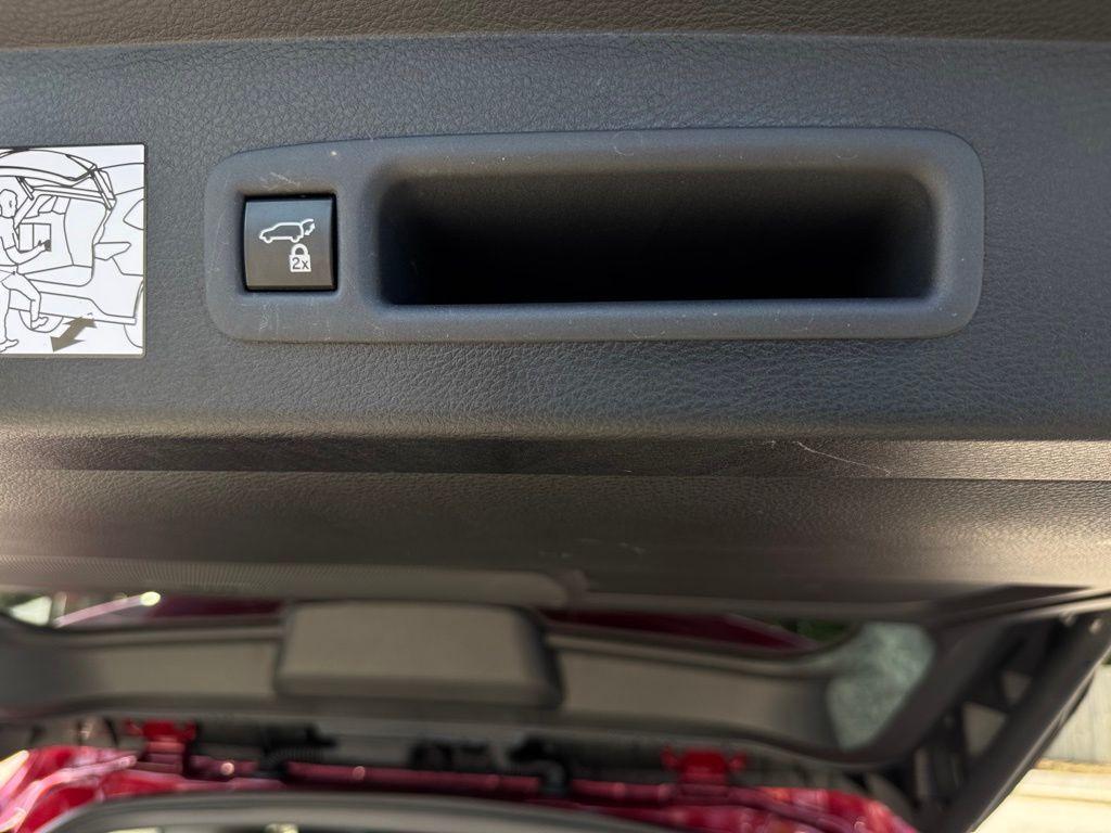 used 2022 Toyota Sienna car, priced at $45,700