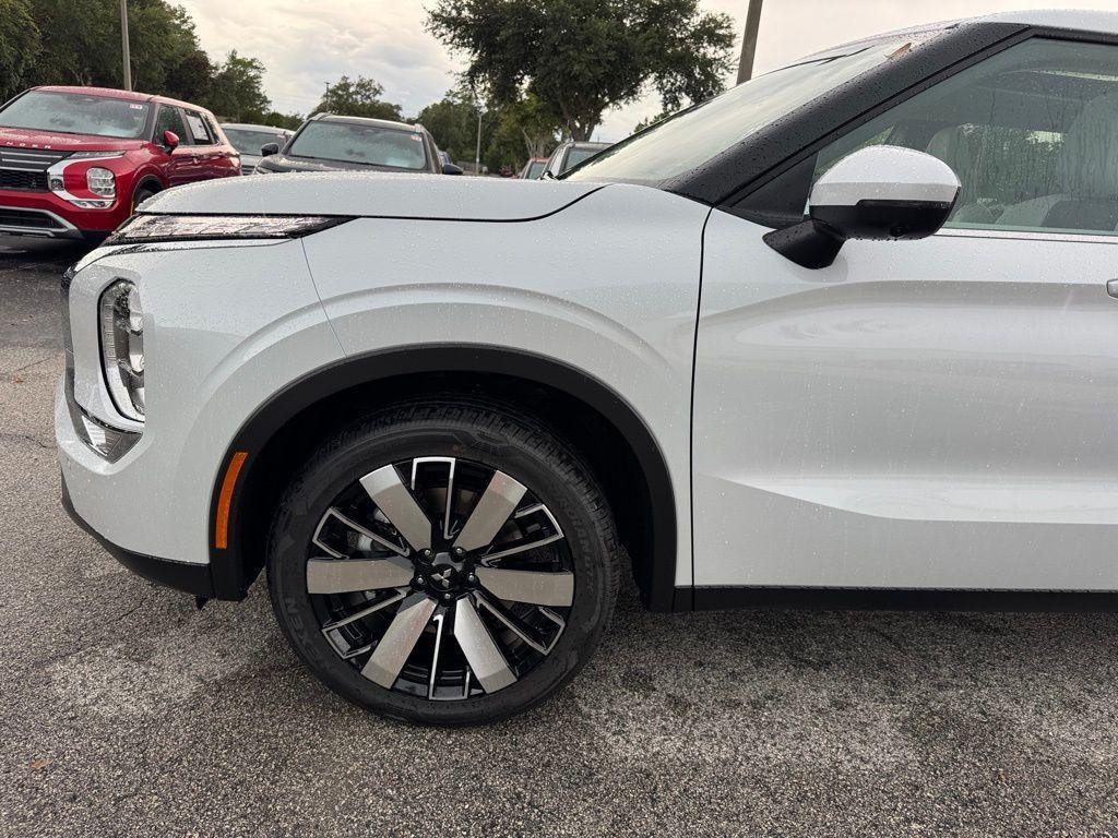 new 2025 Mitsubishi Outlander car, priced at $39,890