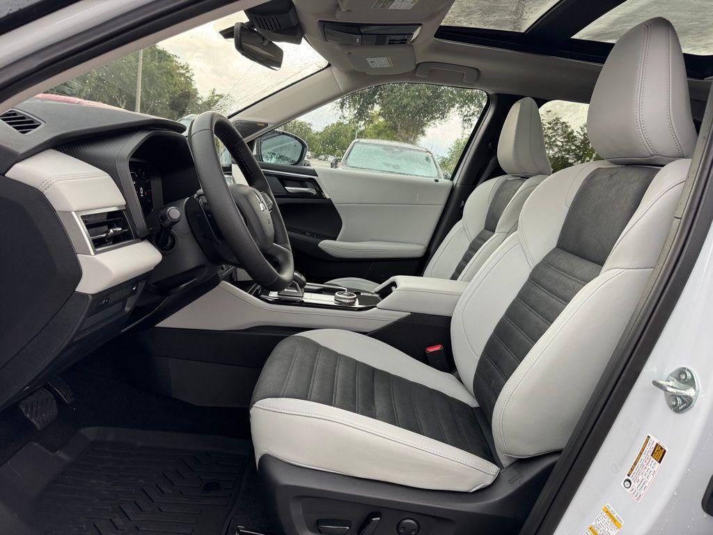 new 2025 Mitsubishi Outlander car, priced at $39,890