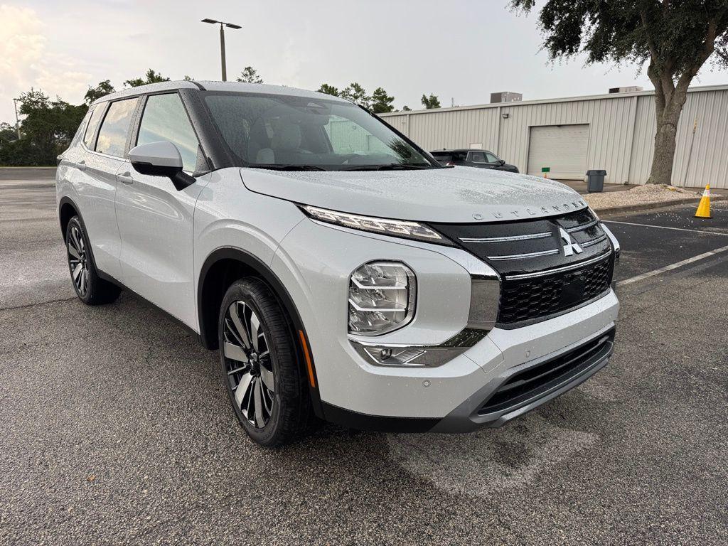 new 2025 Mitsubishi Outlander car, priced at $39,890