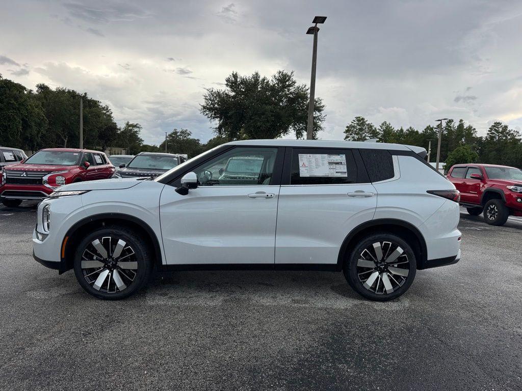 new 2025 Mitsubishi Outlander car, priced at $39,890