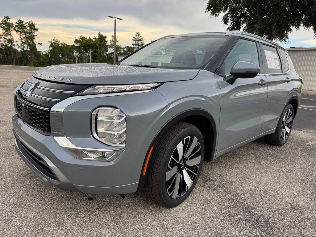 new 2025 Mitsubishi Outlander car, priced at $40,195