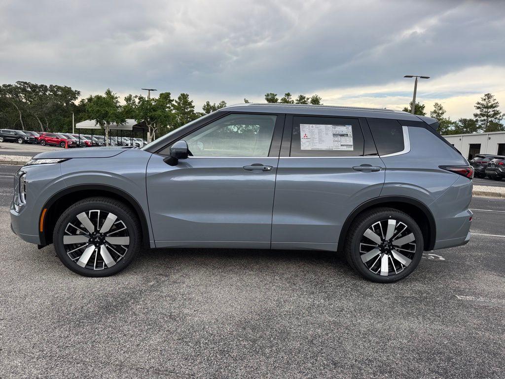 new 2025 Mitsubishi Outlander car, priced at $40,195