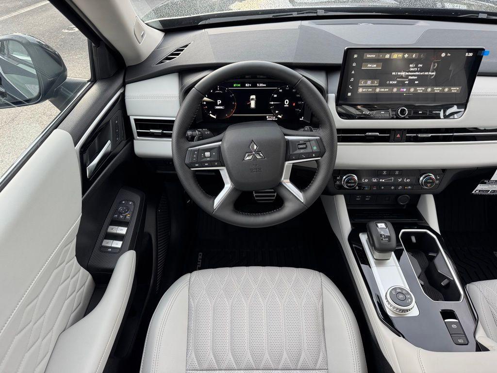 new 2025 Mitsubishi Outlander car, priced at $39,800