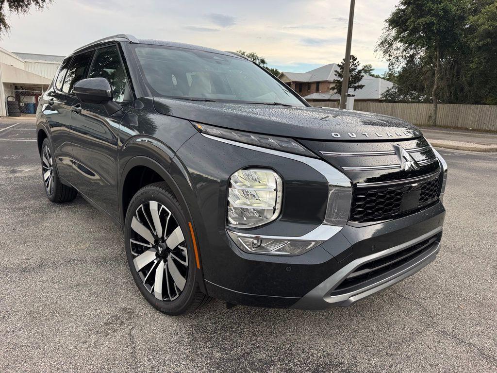 new 2025 Mitsubishi Outlander car, priced at $39,800