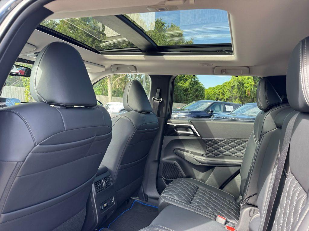 new 2025 Mitsubishi Outlander PHEV car, priced at $40,767