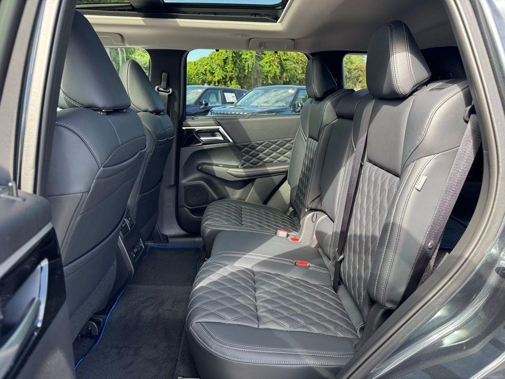 new 2025 Mitsubishi Outlander PHEV car, priced at $40,767