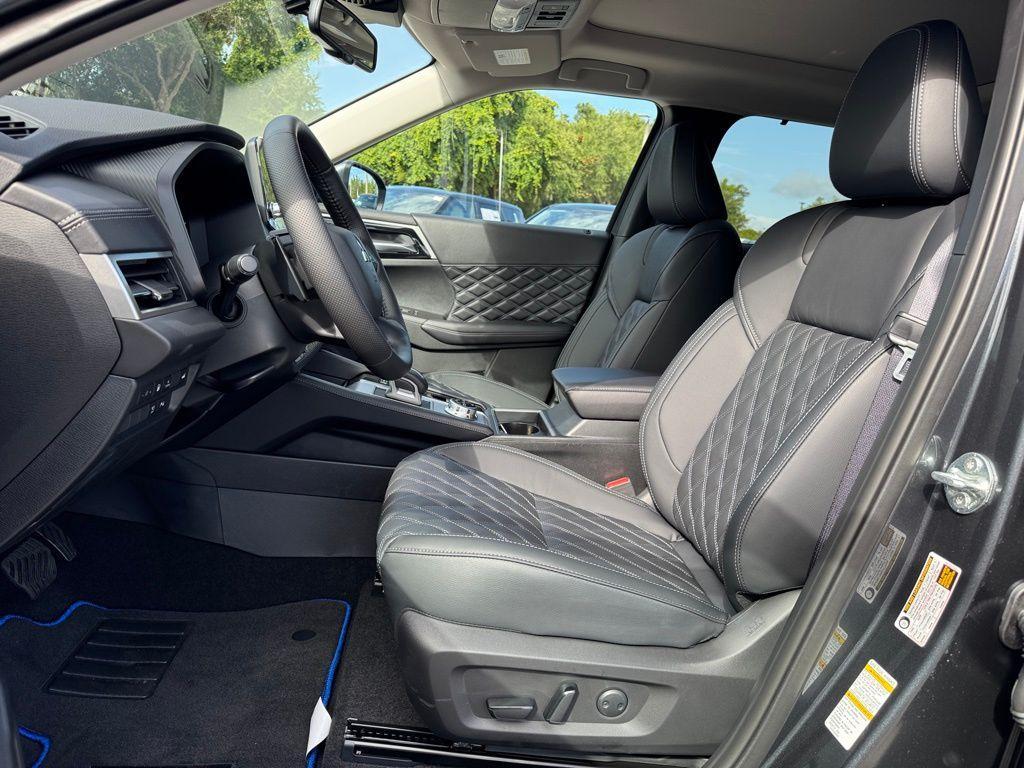 new 2025 Mitsubishi Outlander PHEV car, priced at $40,767