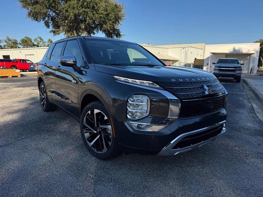 new 2025 Mitsubishi Outlander PHEV car