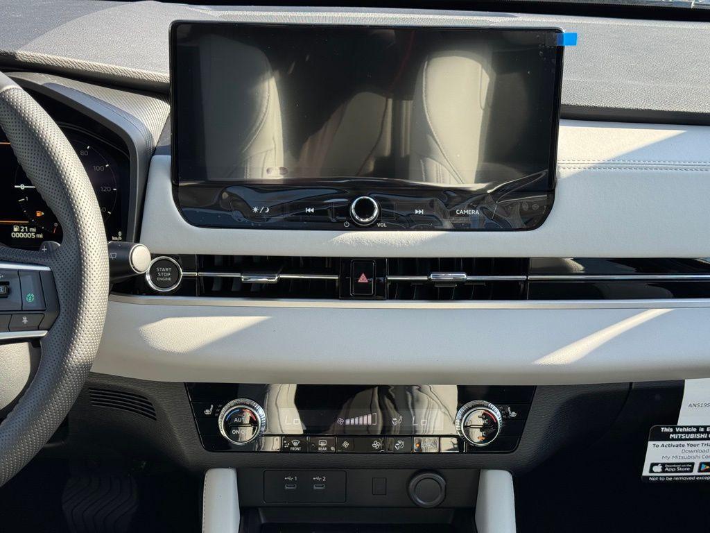 new 2025 Mitsubishi Outlander car, priced at $38,295